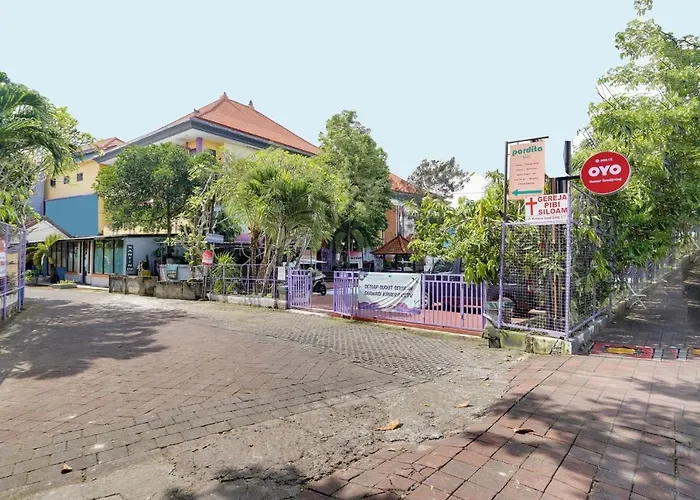 Oyo 90212 Damar Gendjreng Hotel