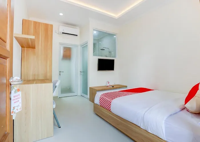 Hotel Oyo 90212 Damar Gendjreng